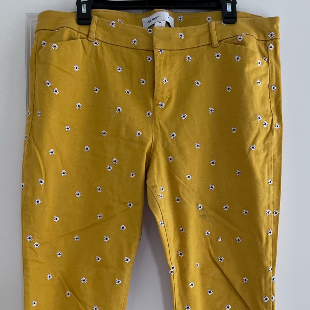 Yell ow with blue and white flowers Pixie skinny ankle pants